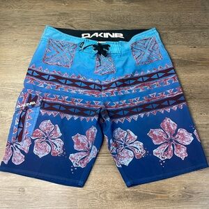 Dakine Men’s Blue Pink Hawaiian Flower Swim Shorts, Board Shorts, size 34